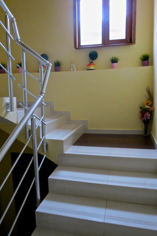 Family Hotel Lebed Nesebar Esterno foto